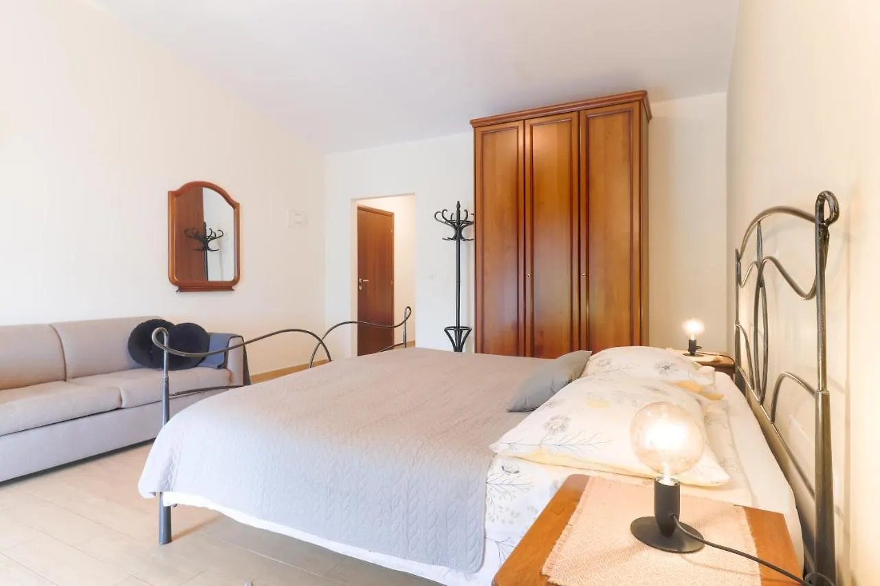 Bed & Breakfast Kastel Zbandaj 3*,
