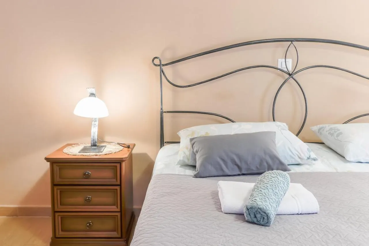 Affittacamere Bed & Breakfast Kastel Žbandaj