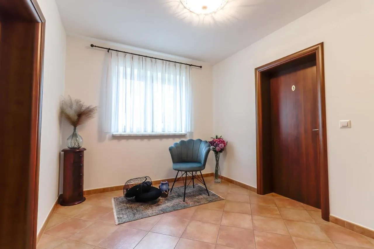 Affittacamere Bed & Breakfast Kastel Žbandaj